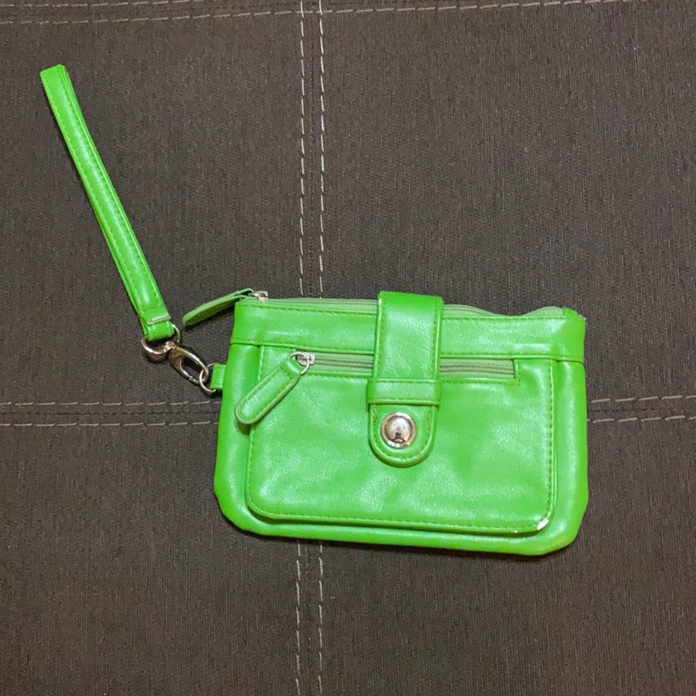 MAURICES Wristlet  🎉FINAL PRICE🎉